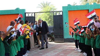 محافظ أسوان: انتظام العملية التعليمية بمجمع مدارس أبوالريش بحري