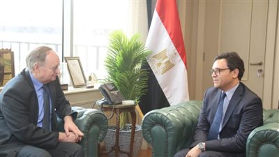 وزير الثقافة يلتقي سفير الاتحاد الأوروبي بالقاهرة لبحث أوجه التعاون بين الجانبين