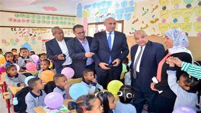 وزير التربية والتعليم يتفقد 6 مدارس بالأقصر لمتابعة انتظام العام الدراسي الجديد