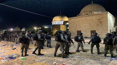 عاجل| لتسهيل الاقتحام..الاحتلال يشرع في بناء مصعد كهربائي في المسجد الأقصى