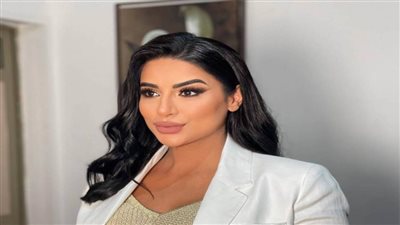 جوري بكر: نفسي المخرجين يخرجوني من دور المرأة الجميلة.. فيديو
