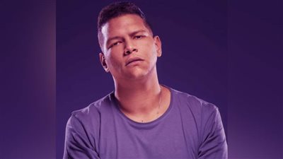 أحمد عبدالحميد يعيش نشاطاً فنيًا بمشاركته في مجموعة كبيرة من الأعمال الفنية