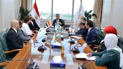 وزير التموين يبحث سبل تعزيز التعاون مع القطاع الخاص بمجال التجارة الإلكترونية