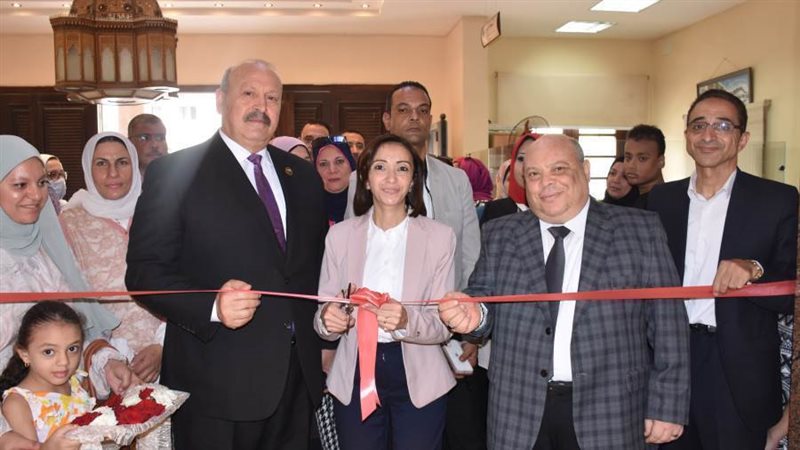 محافظ البحيرة تفتتح