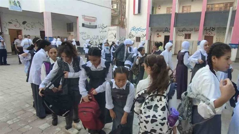 طلاب الفيوم فرحون