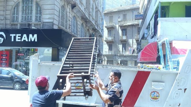 جانب من حملات إزالة