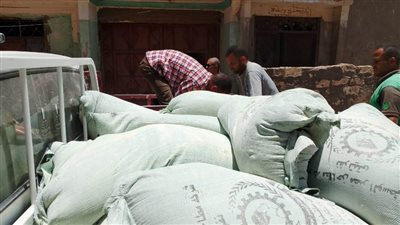 ضبط 91 جوال دقيق وسماد ويوريا قبل بيعها في السوق السوداء بمركز البداري