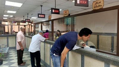  بالصور.. محافظ الغربية يتابع سير العمل بالمراكز التكنولوجية وتقديم طلبات التصالح