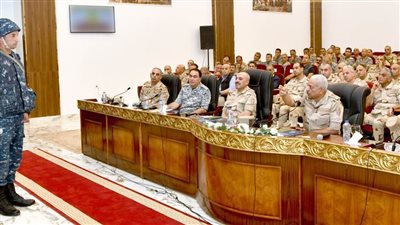 وزير الدفاع يشهد تنفيذ المرحلة الرئيسية لمشروع مراكز القيادة الإستراتيجي للقوات الجوية والدفاع الجوي