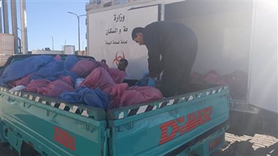 محافظ البحر الأحمر يوجه بإحالة سائق المخلفات الطبية الخطيرة بالغردقة للنيابة العامة