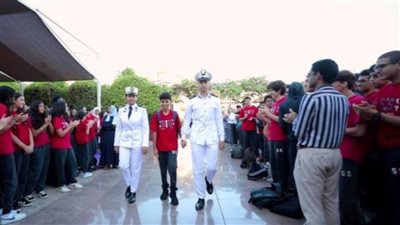 بمناسبة بدء العام الدراسي الجديد .. وزارة الداخلية تصطحب أبناء الشهداء إلى مدارسهم