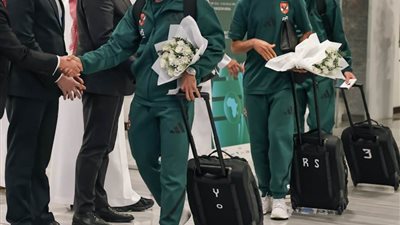 السوبر الأفريقي| بعثة الأهلي تصل مطار الرياض