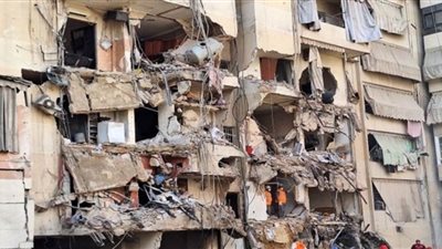 الاحتلال الإسرائيلي يستهدف عمال رفع الأنقاض في بلدة برج الشمالي بلبنان