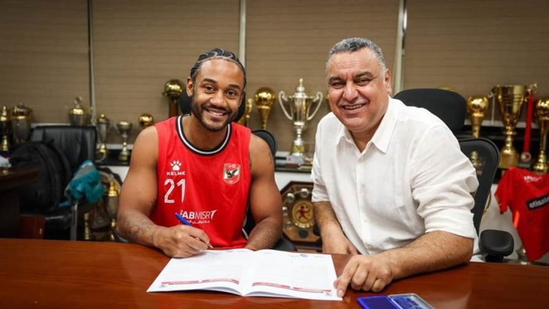 الأمريكي جون روبيرسون