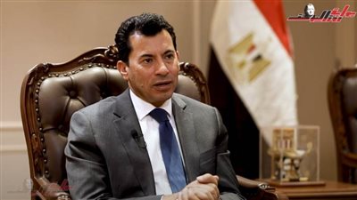 خاص| هل استضافة الأولمبياد وكأس العالم من أهدافنا؟ وزير الشباب والرياضة يجيب