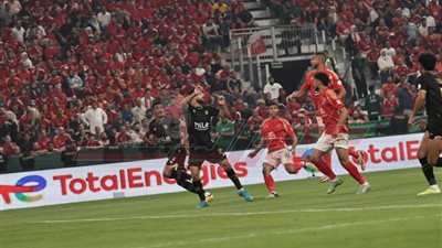 عاجل| قمة السوبر .. شوط أهلاوي .. فهل سيرد الزمالك أم 