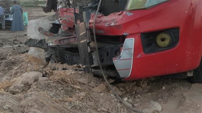 العناية الإلهية تنقذ وكيل تموين سوهاج وسائقه من حادث تصادم مروع