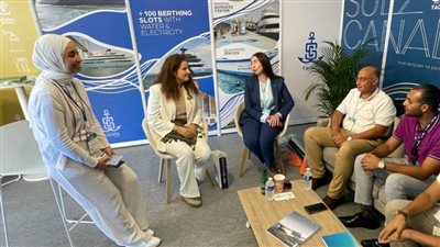 القنصل المصري في فرنسا والأميرة فوزية لطيفة في ضيافة جناح هيئة قناة السويس بمعرض موناكو الدولي