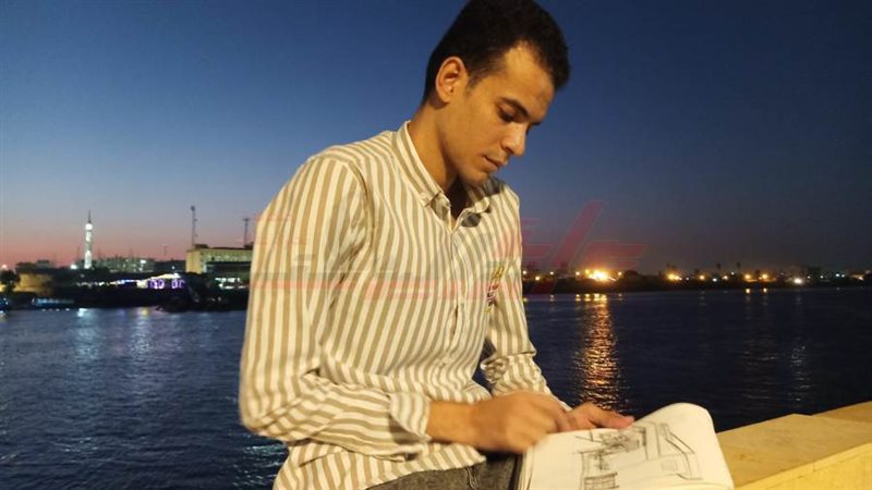 الفنان كريم علاء