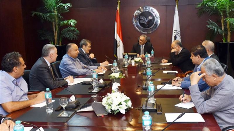 اجتمع حسام هيبة الرئيس