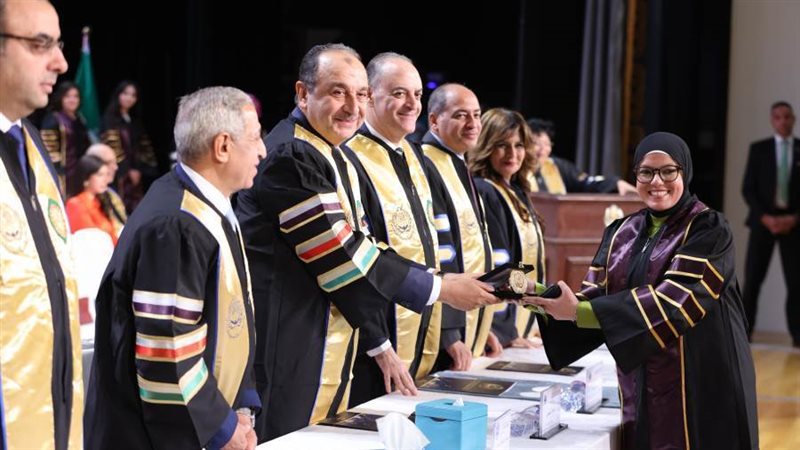 جانب من حقل التخرج