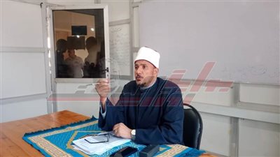 شهاوي يطلع على تقارير المتابعات الميدانية بمعاهد كفر الشيخ