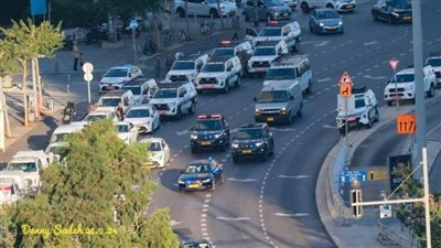 سيجري مشاورات.. موكب نتنياهو يصل وزارة الجيش خلال إطلاق صافرات الإنذار