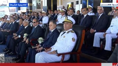 عاجل| الرئيس السيسي يعطى إشارة البدء لطابور العرض بحفل تخرج دفعة جديدة لطلبة أكاديمية الشرطة
