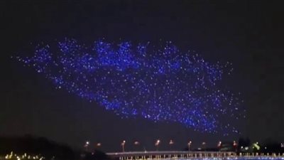 10000 طائرة بدون طيار تضىء سماء الصين  (فيديو)