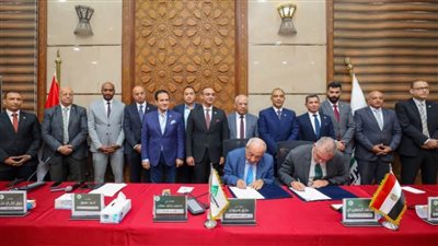 نقابة المهندسين توقع عقد رعاية النقابة 