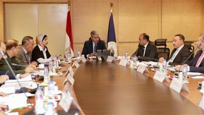 وزير السياحة والآثار يترأس اجتماع مجلس إدارة المجلس الأعلى للآثار