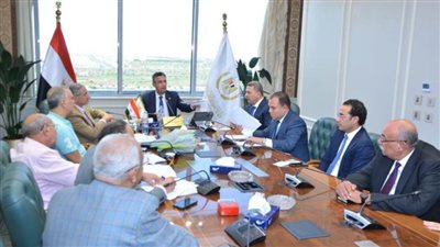 وزير التموين يناقش مع عدد من أعضاء مجلسي النواب والشيوخ الدعم العيني والنقدي