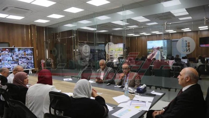 خلال الاجتماع