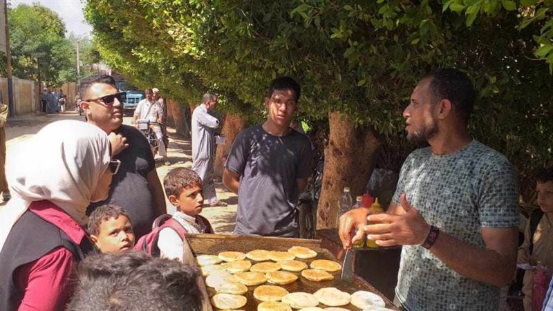 ضبط بائع متجول بجوار