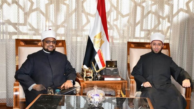 وزير الاوقاف والأمين