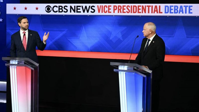 تيم والز أثناء مناظرة