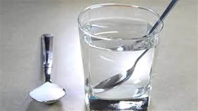 وزارة الصحة توضح أضرار استخدام الماء الساخن والملح عند غسل الأسنان 