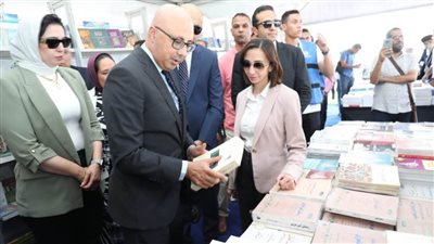 محافظ البحيرة ورئيس هيئة الكتاب يفتتحان الدورة الـ٧ لمعرض دمنهور للكتاب