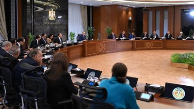 ننشر أسماء المفكرين ولقائهم مع رئيس الوزراء 