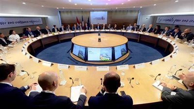 رئيس اقتصادية قناة السويس يختتم جولته لفرنسا بلقاء اتحاد أصحاب الأعمال الفرنسي 