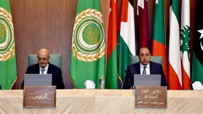 الجامعة العربية تقف دقيقة حدادًا على أرواح الشهداء في لبنان 