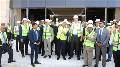 وزراء ولاية بافاريا الألمانية وكامل في زيارة لمشروع الخط الأول القطار الكهربائي