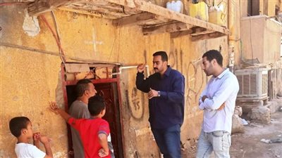 محافظ أسوان يوجه بالتدخل السريع لحل مشكلة الصرف بمنطقة الناصرية