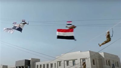 أعلام الكليات العسكرية المصرية تزين حفل تخرج الدفعات الجديدة ٢٠٢٤