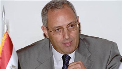 مفكرون ونقاد: كتاب 