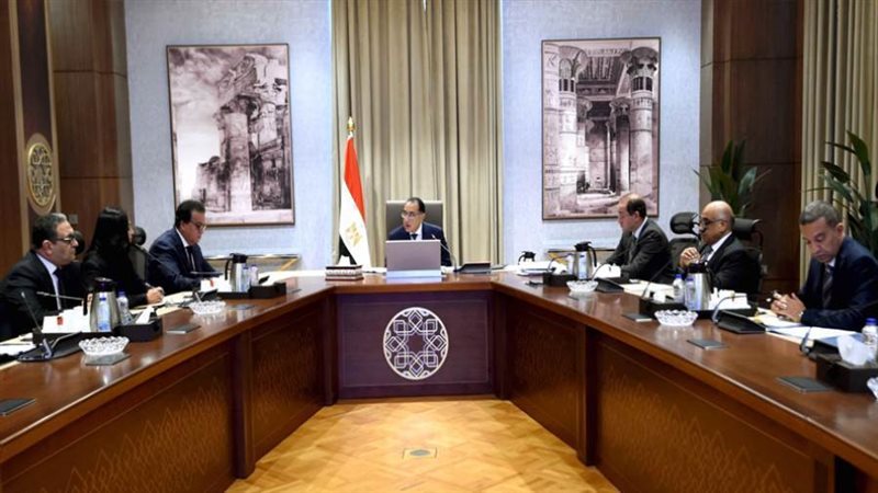 رئيس الوزراء يتابع