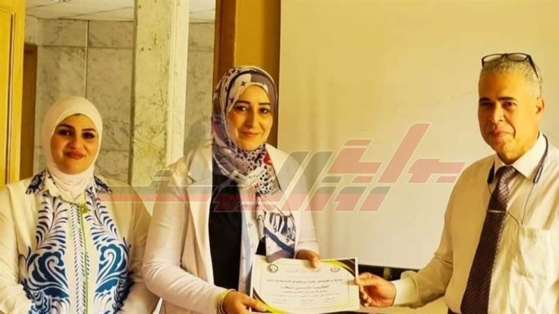 خلال التكريم