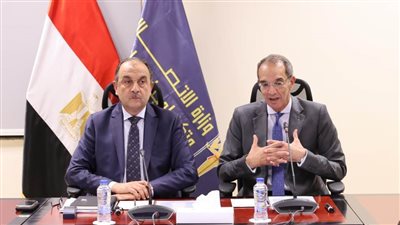 وزيرا قطاع الأعمال والاتصالات يتابعان مستجدات تطبيق برنامج تخطيط موارد المؤسسات 
