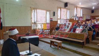 توفير احتياجات الجودة وتكثيف الزيارات بمعاهد كفر الشيخ