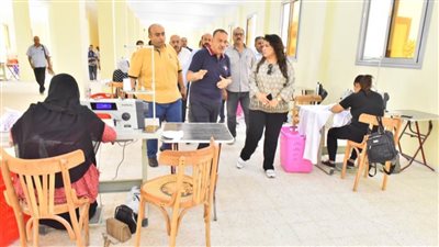 محافظ أسيوط يشهد تشغيل مشغل الخياطة والتطريز بالمجمع الصناعي الحرفي بقرية الشامية بساحل سليم